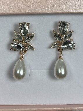 Gold Pearl Drop Earrings Crystal Pear Cut Floral Waterdrop Event Formal Classic